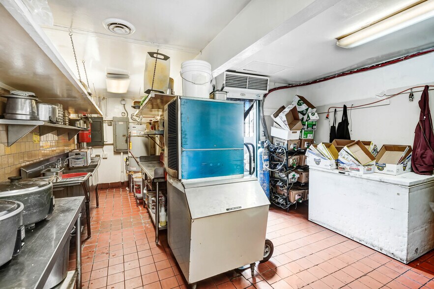 More Photos Of 1481-1489 W Holt Ave, Pomona Restaurant For Sale