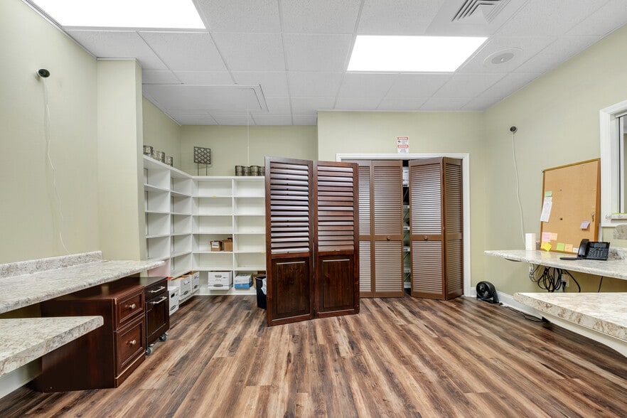 More Photos Of 3227-3229 Capital Medical Blvd, Tallahassee Office For Sale
