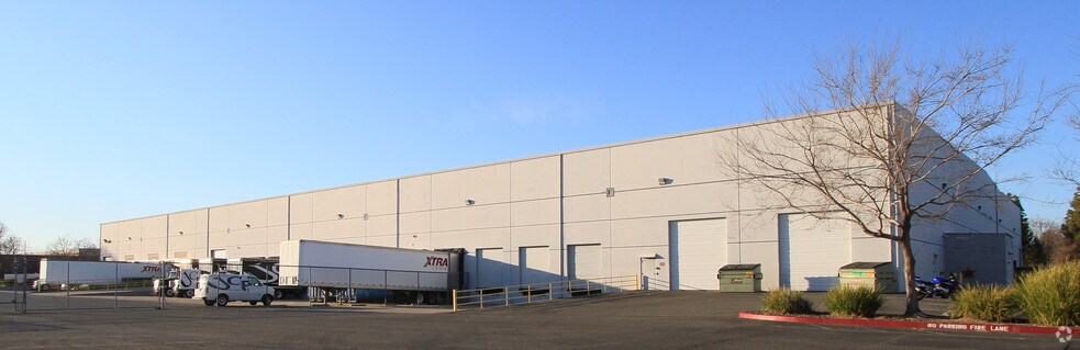 More Photos Of 1740-1780 N Market Blvd, Sacramento Warehouse For Lease