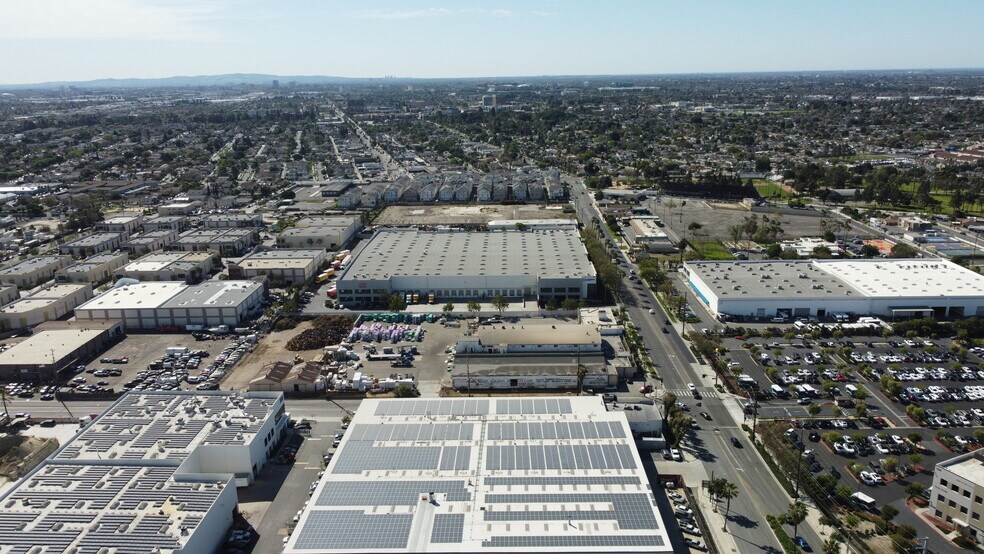 More Photos Of 1244 N Anaheim Blvd, Anaheim Warehouse For Lease