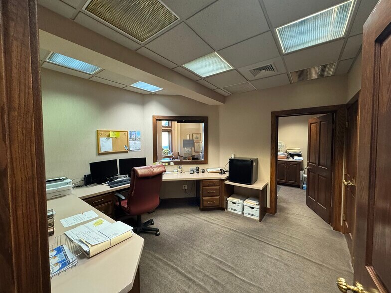 More Photos Of 130 E. 7th Street, Auburn Office For Sale