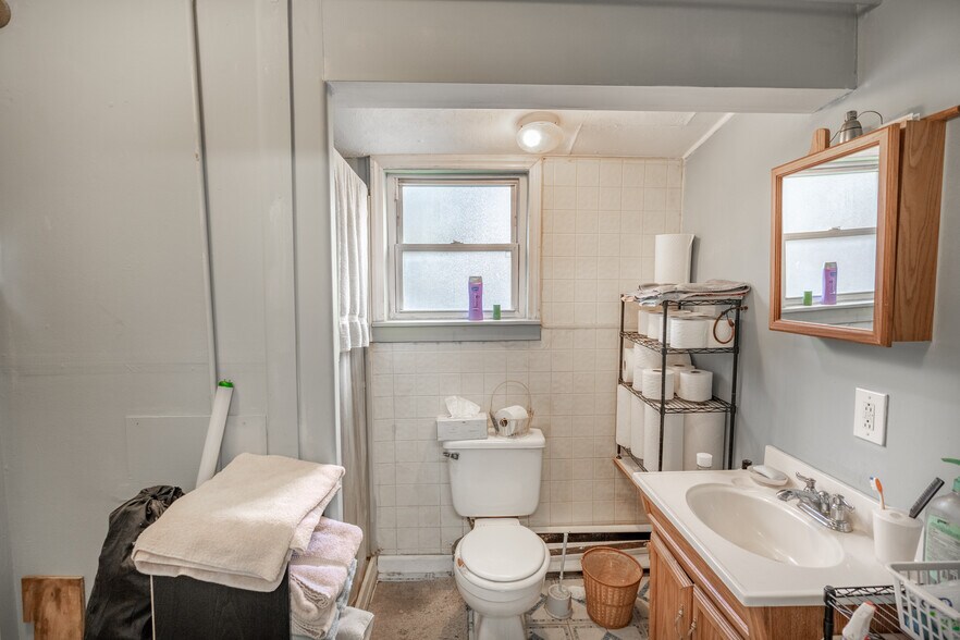 More Photos Of 447-449 NY-31, Bridgeport Apartments For Sale