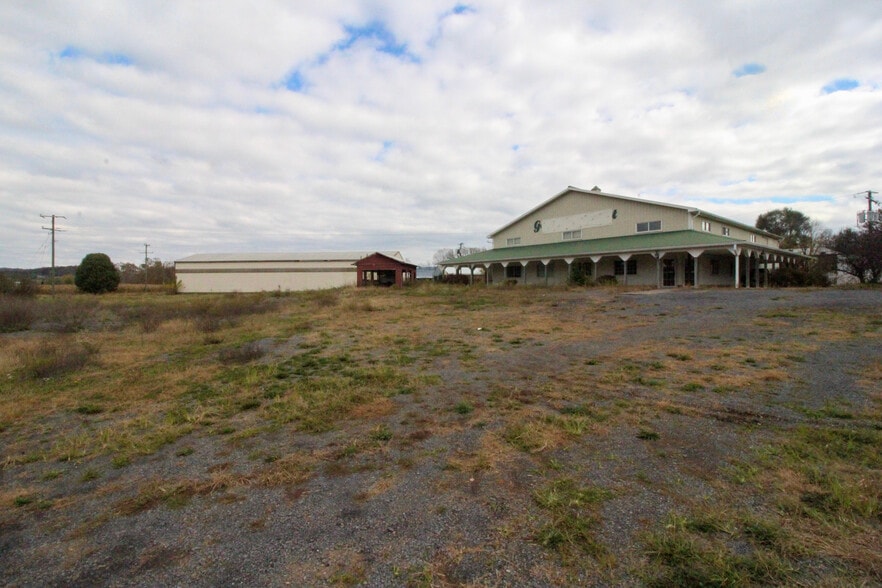 More Photos Of 16094 Evergreen Valley Rd, Timberville Specialty For Lease