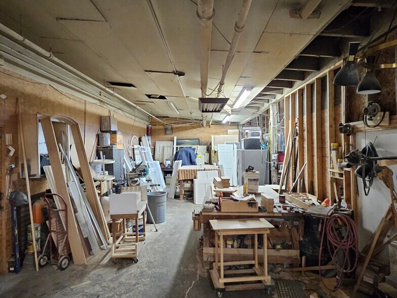 More Photos Of 3008 W Hyde Park Blvd, Los Angeles Warehouse For Lease