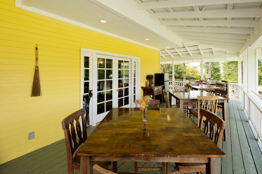 More Photos Of 94-2152 S Point Rd, Naalehu Hotel For Sale