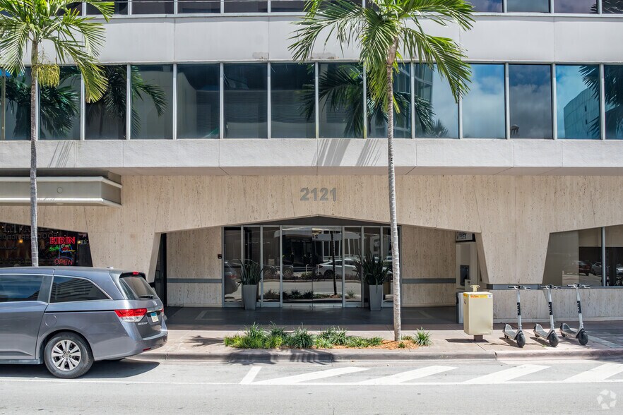 More Photos Of 2121 Ponce de Leon Blvd, Coral Gables Office For Lease