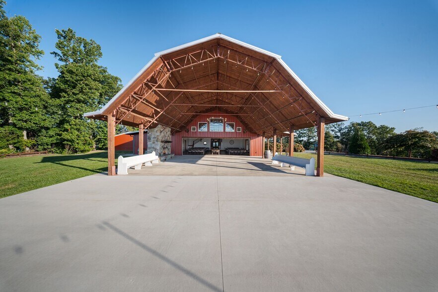 More Photos Of 6572 Burkemont Rd, Morganton Specialty For Sale