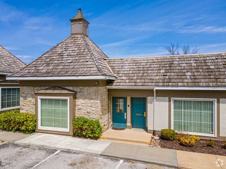 More Photos Of 400 E Bannister Rd, Kansas City Unknown For Lease