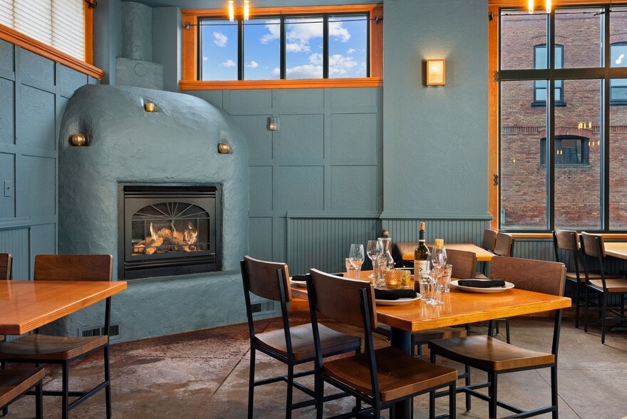 More Photos Of 102 S 1st Ave, Sandpoint Storefront Retail Office For Sale