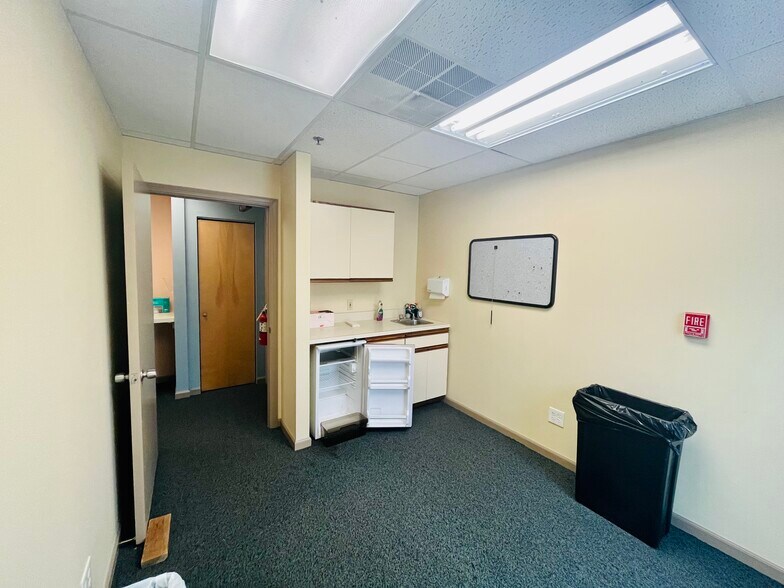 More Photos Of 2650 Rt 130, Cranbury Medical For Lease