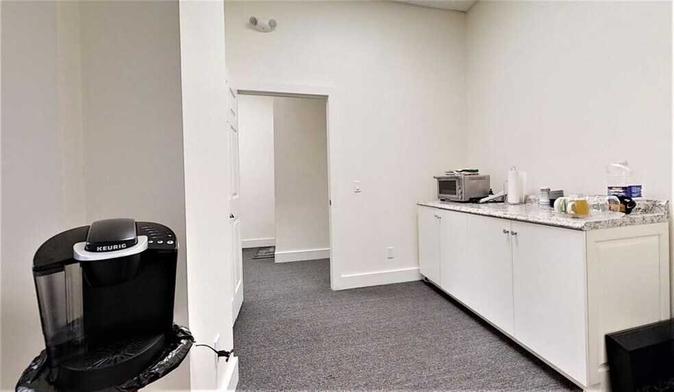 More Photos Of 29 E Market St, Corning Office Residential For Lease