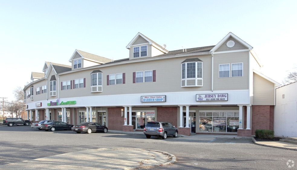 Primary Photo Of 875-885 Main St, Belford Storefront Retail Residential For Lease