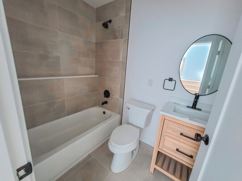 More Photos Of 4212-4216 1/2 Lockwood Ave, Los Angeles Apartments For Sale