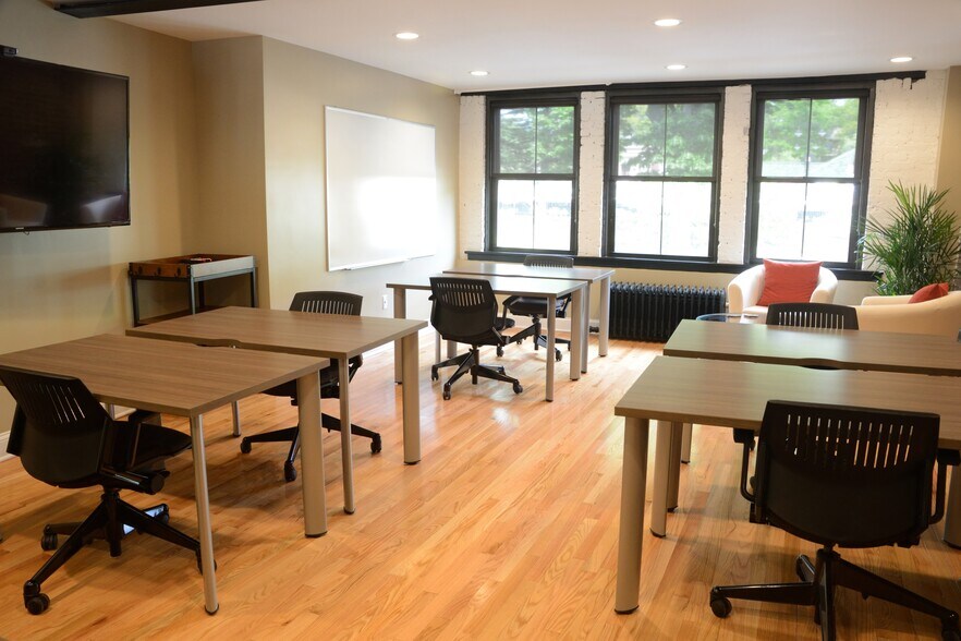 More Photos Of 45 N Broad St, Ridgewood Office For Lease