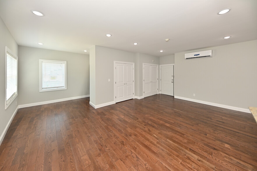 More Photos Of 59 Lincoln Ave, Fair Lawn Office Residential For Sale