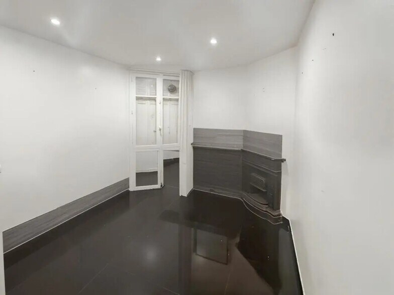 More Photos Of , Paris General Retail For Sale