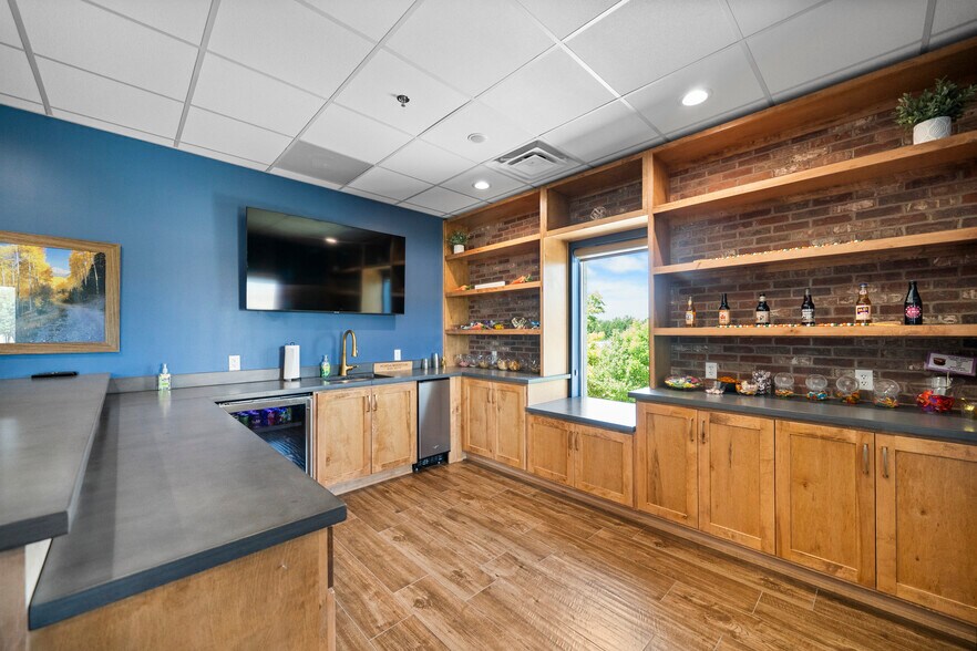 More Photos Of 351 W Southlake Blvd, Southlake Medical For Sale