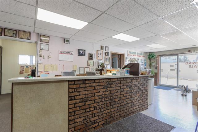 More Photos Of 401-405 S Central Ave, Marshfield Storefront For Sale