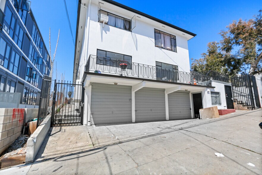 More Photos Of 151 S Mountain Vw, Los Angeles Apartments For Sale