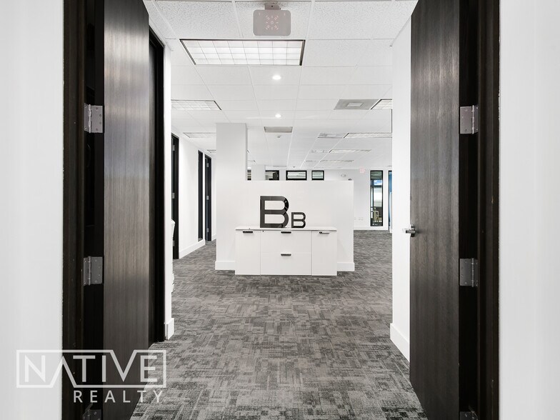 More Photos Of 910 SE 17th St, Fort Lauderdale Office For Lease
