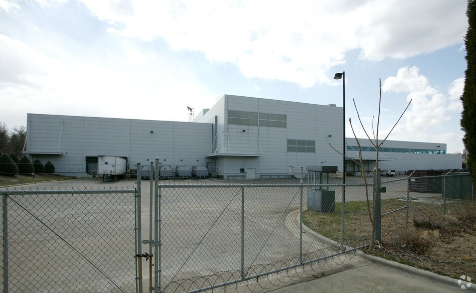More Photos Of 2051 E Fifth St, Winston-Salem Manufacturing For Sale