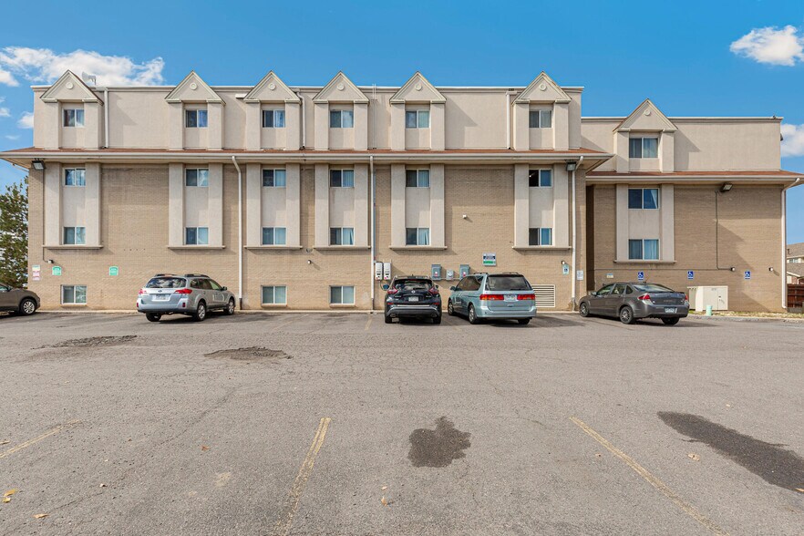 More Photos Of 7655 W 67th Ave, Arvada Apartments For Sale