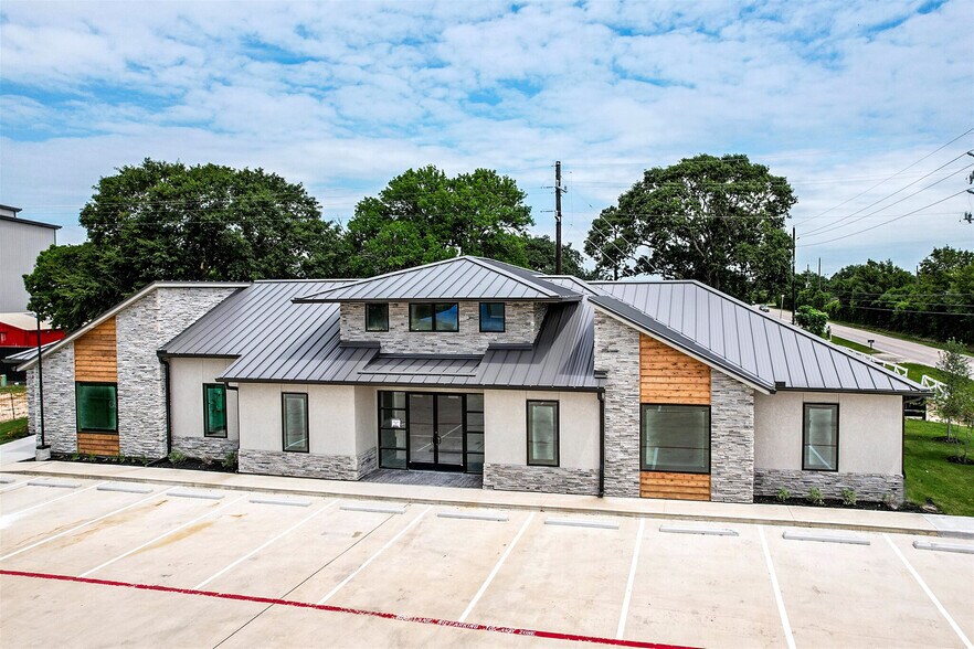 More Photos Of 16700 House Hahl Rd, Cypress Office For Lease