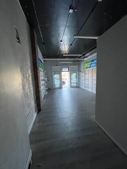More Photos Of 2-12 W Park Ave, Long Beach Storefront Retail Office For Sale