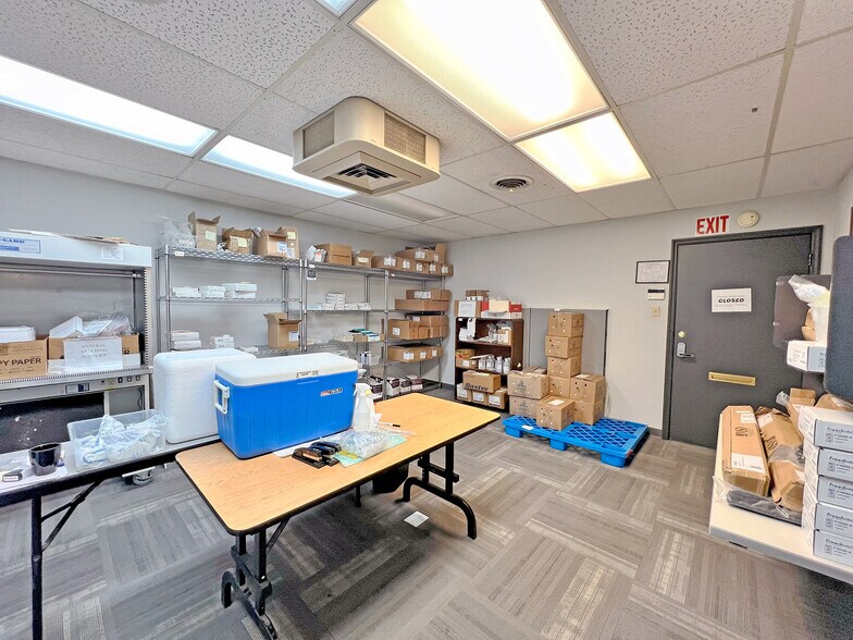 More Photos Of 65 S 65th St, Belleville Office For Sale
