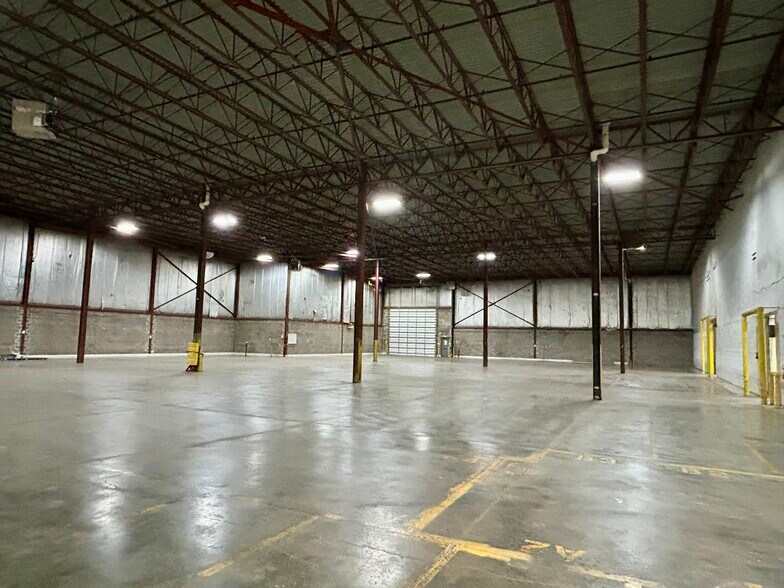 More Photos Of 18 Champeney Ter, Rochester Warehouse For Lease