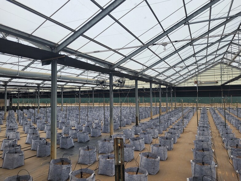 More Photos Of 20200 Spence Rd, Salinas Specialty For Lease