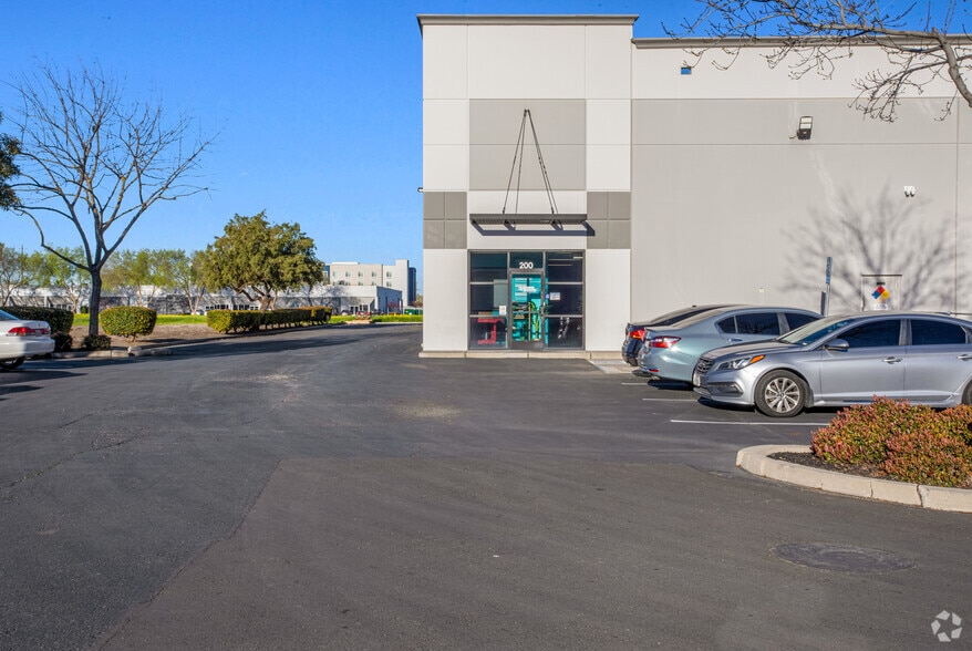 More Photos Of 3840 Metro Dr, Stockton Warehouse For Lease