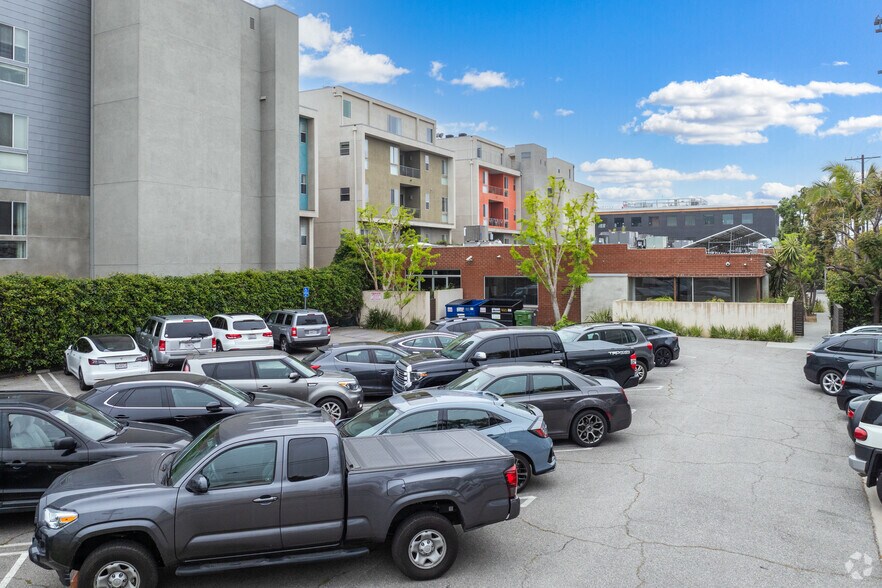 More Photos Of 4201 Redwood Ave, Los Angeles Loft Creative Space For Lease