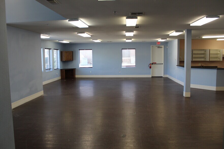 More Photos Of 5208 Village Creek Dr, Plano Office For Lease