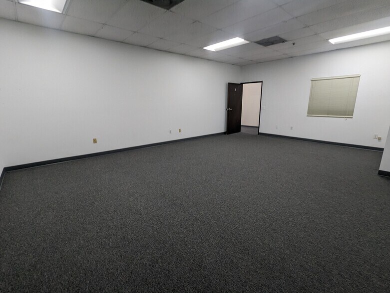 More Photos Of 14632 E Nelson Ave, City of Industry Warehouse For Lease