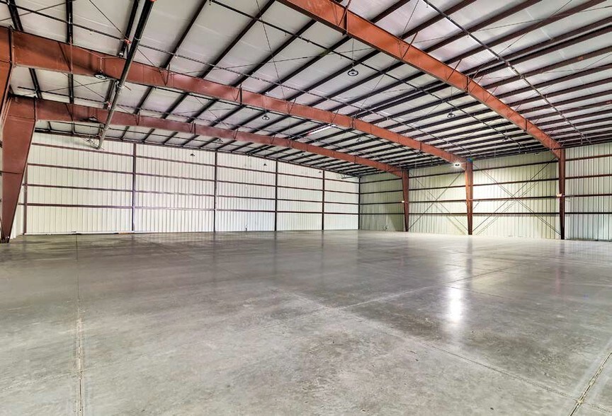 More Photos Of 735 E Heil Ave, El Centro Showroom For Sale