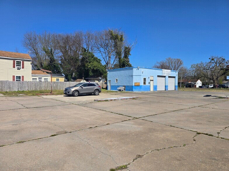 More Photos Of 2008 Portsmouth Blvd, Portsmouth Warehouse For Sale