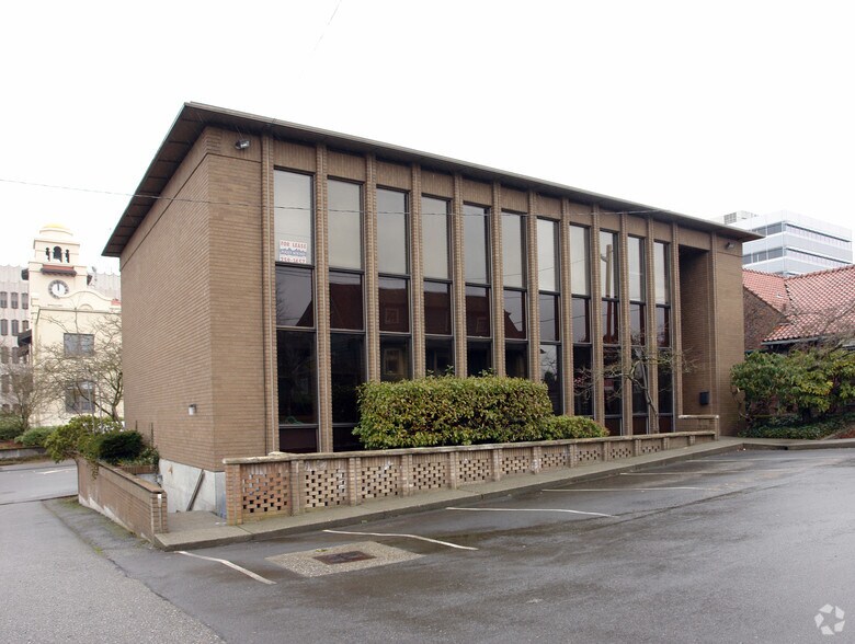 More Photos Of 1712 Pacific Ave, Everett Office For Lease