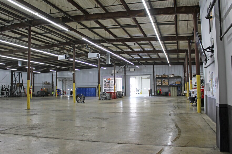 More Photos Of 101 Ritchie Rd, Capitol Heights Warehouse For Sale