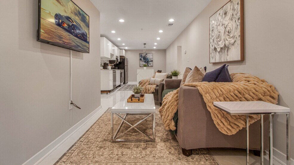 More Photos Of 1414 Pennsylvania Ave SE, Washington Apartments For Sale