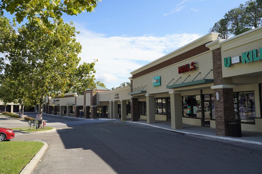 More Photos Of 2549-2705 E Silver Springs Blvd, Ocala Unknown For Lease