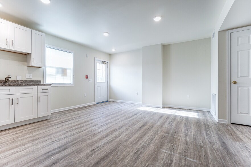 More Photos Of 450 Germantown Pike, Lafayette Hill Office For Sale