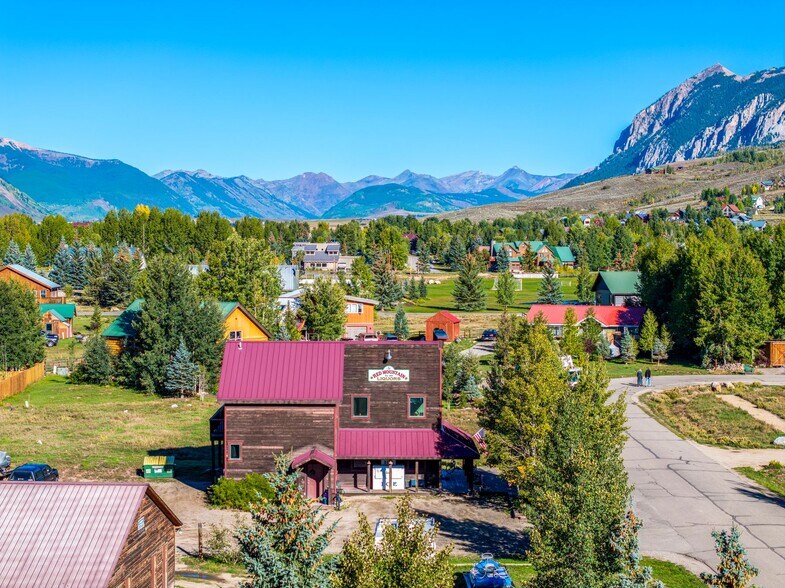More Photos Of 81 Gillaspey Ave, Crested Butte General Retail For Sale