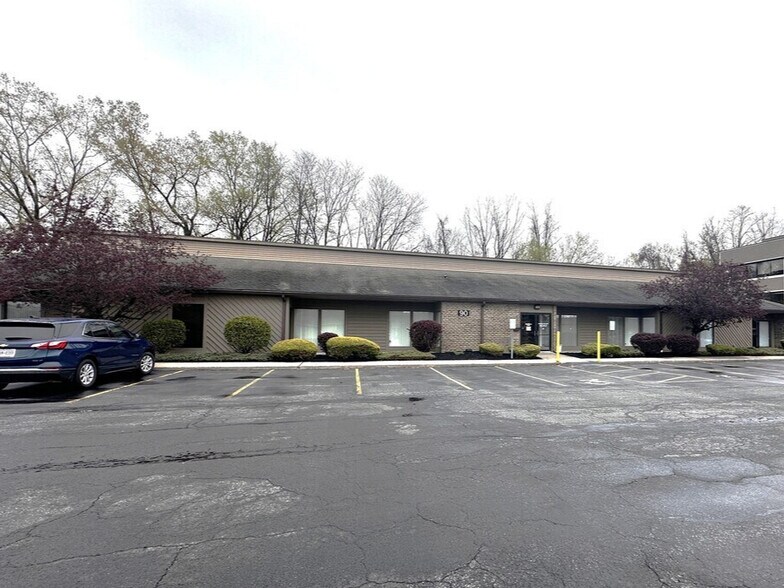 More Photos Of 90 Erie Canal Dr, Rochester Medical For Sale
