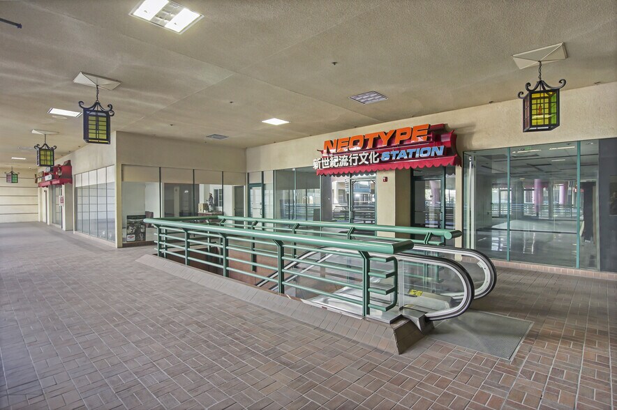 More Photos Of 988 N Hill St, Los Angeles General Retail For Sale