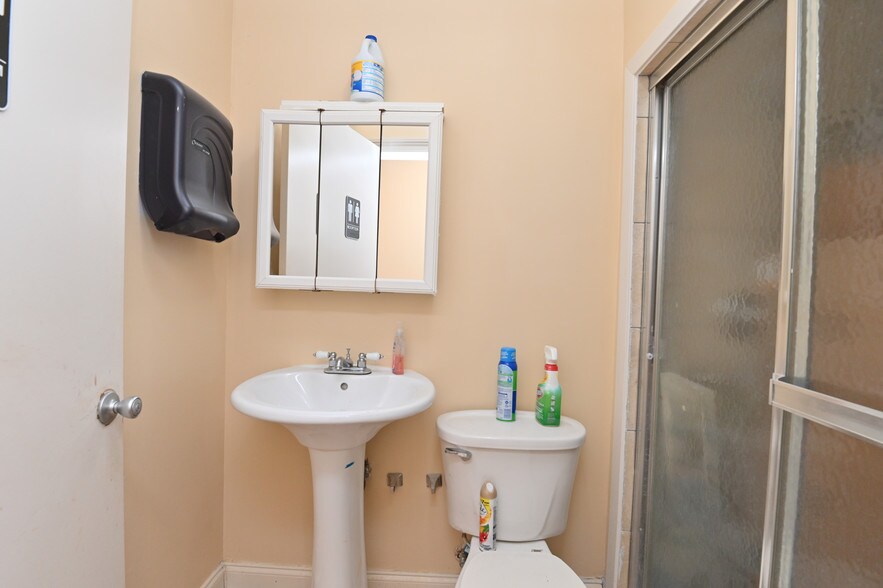 More Photos Of 2715 Fannin St, Houston Medical For Sale