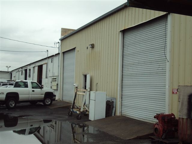 More Photos Of 148-206 Mokauea St, Honolulu Warehouse For Lease