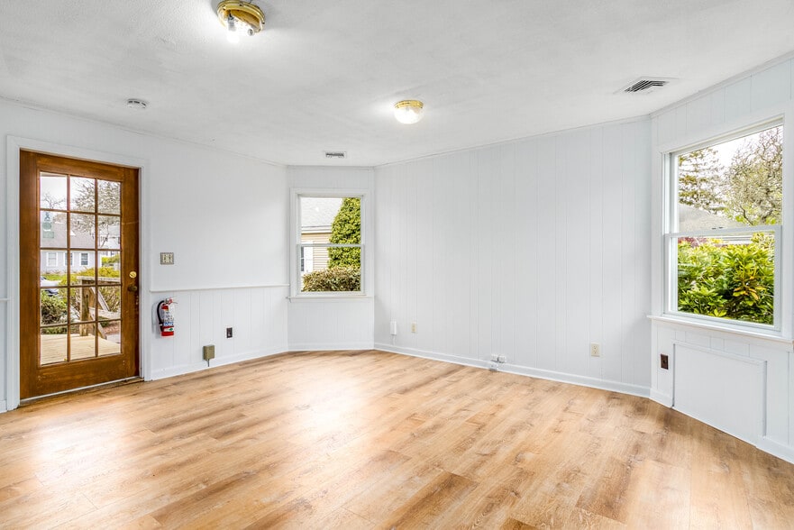 More Photos Of 320 Gifford St, Falmouth Office For Sale