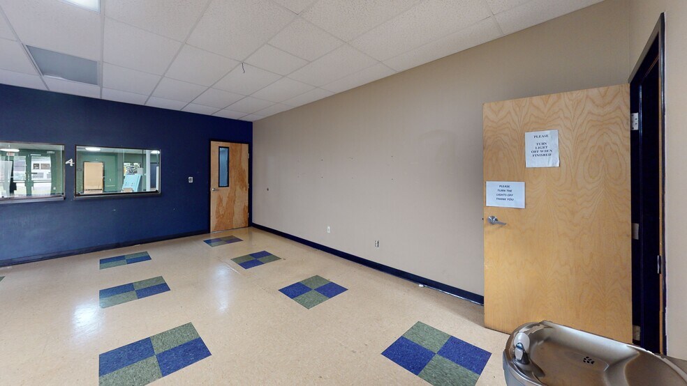 More Photos Of 950 Starvue Dr NW, Cleveland Office For Sale