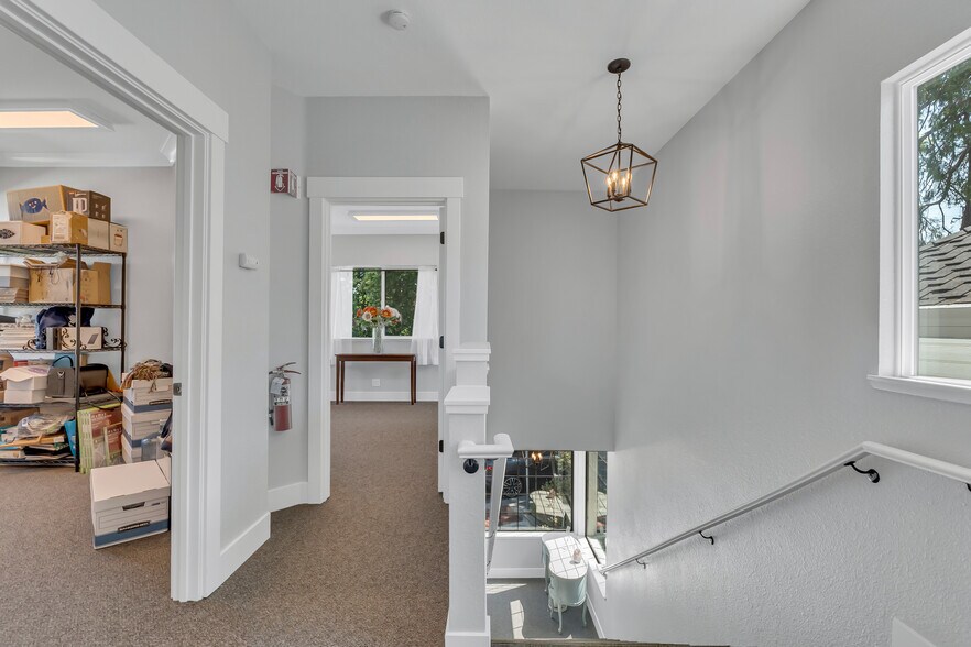 More Photos Of 160 Cherry Ave, Auburn Office Residential For Sale